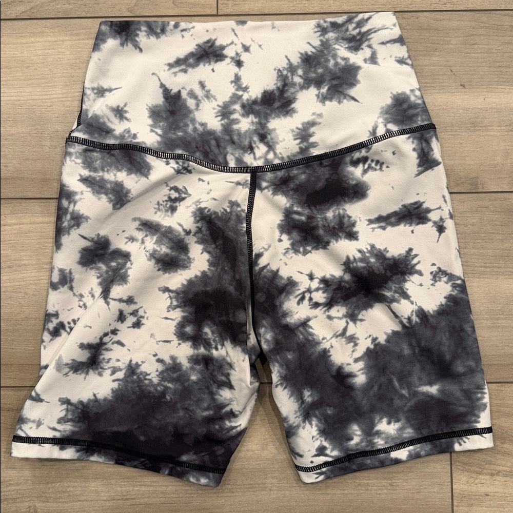 Tie-Dye High-Waist Bike Shorts - Black & White - Picture 3 of 3